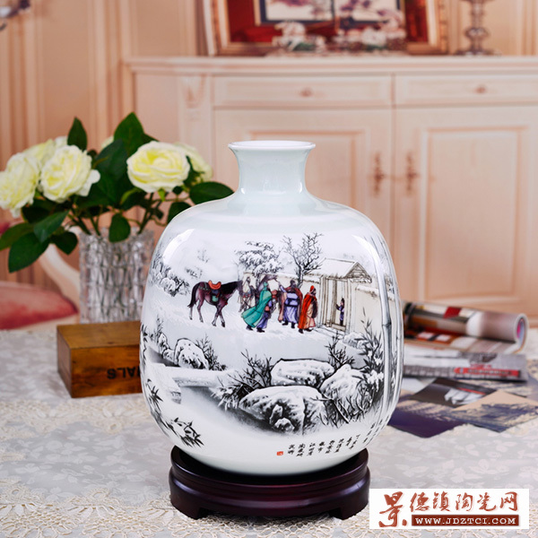 景德镇陶瓷雪景花瓶客厅摆件家居装饰工艺瓷瓶瓷器三顾茅庐