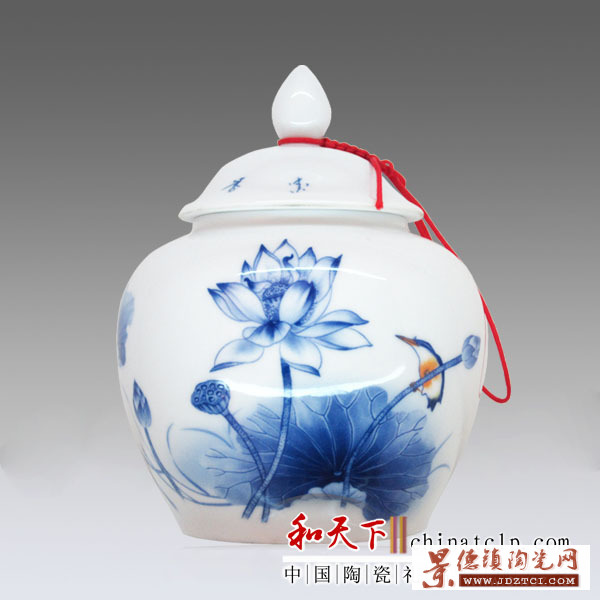 景德镇陶瓷储物罐子